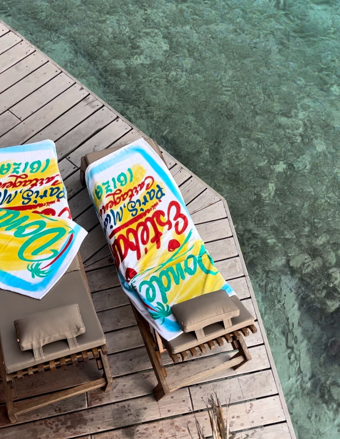 Bazurto Beach Towel